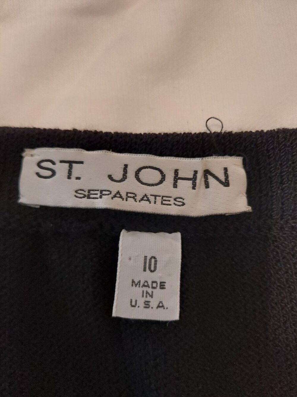 ST. JOHN basics Santana knit pencil skirt - Picture 2 of 3